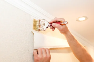 Pose de papier peint à Ouge — revêtements muraux et toiles de verre
